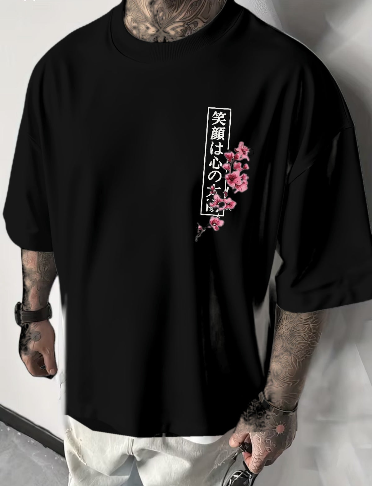 T-shirt Sakura noir, vue de face